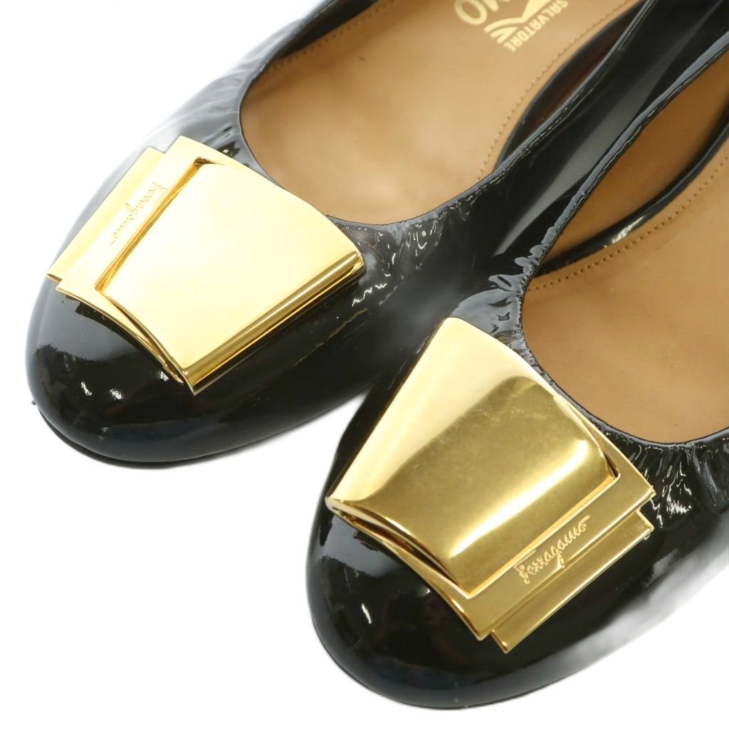 サルヴァトーレフェラガモ Salvatore Ferragamo パンプス フラット  