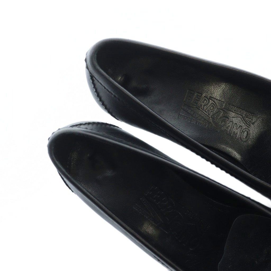 サルヴァトーレフェラガモ Salvatore Ferragamo パンプス スクエアトゥ