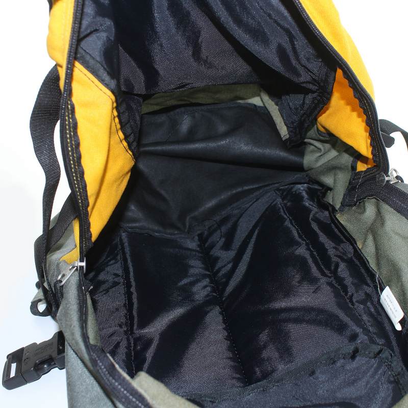 ナイキ NIKE acg リュックサック バックパック デイバッグ ロゴ カーキ 