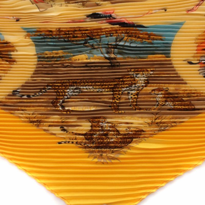 Hermès タンザニア プリーツスカーフ