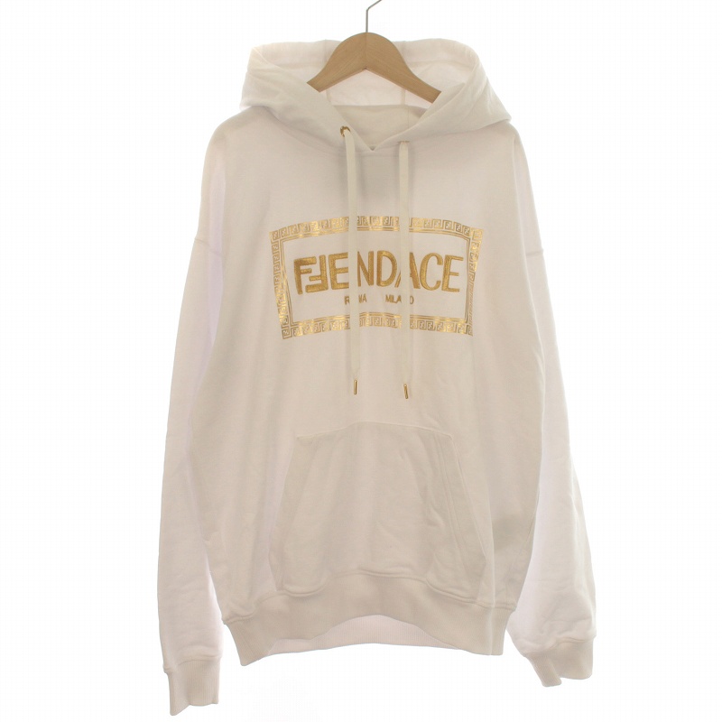 フェンディ FENDI × ヴェルサーチェ フェンダーチェ VERSACE FENDACE 