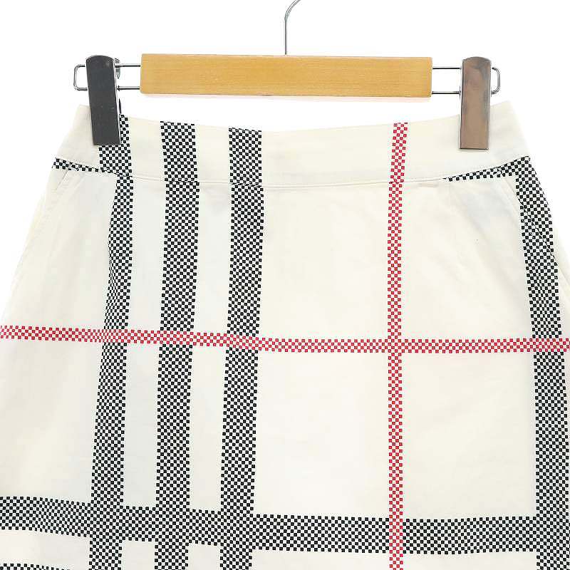 美品　バーバリーゴルフ　チェックスカート　夏用 バーバリーゴルフ BURBERRY GOLF 台形スカート ミニ チェック柄 7 白