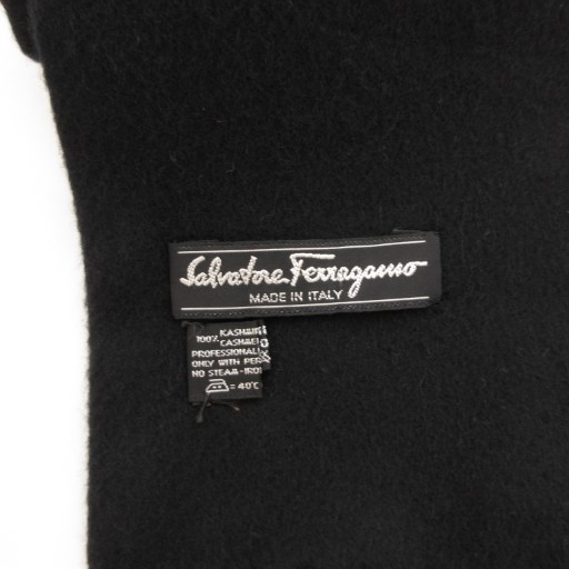 サルヴァトーレフェラガモ Salvatore Ferragamo マフラー 馬柄