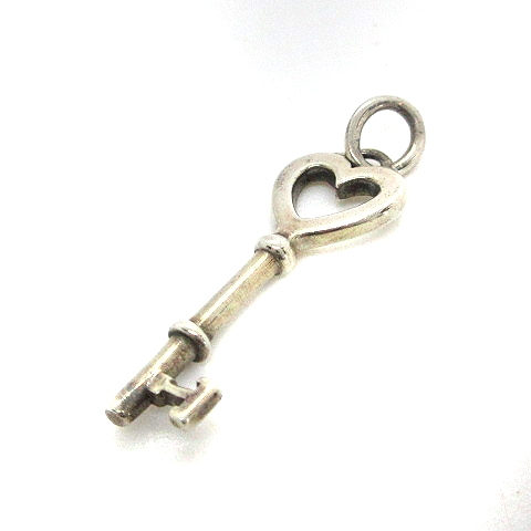 Tiffany & Co. ハート型チャーム H Tiffany & Co. ハート型チャーム H