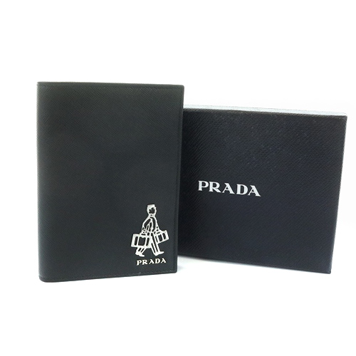 PRADA パスポートケース （プラダ PRADA サフィアーノ トラベル 