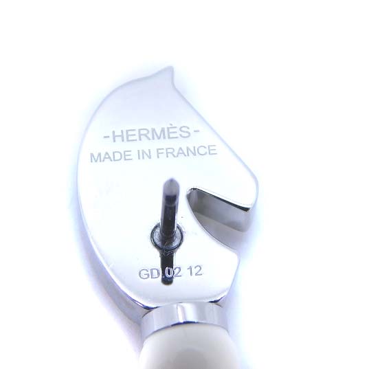 エルメス HERMES ピンブローチ バッジ ホースモチーフ 白