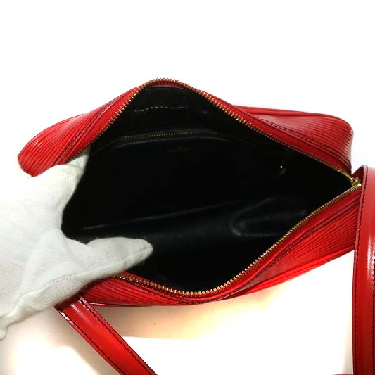 ルイヴィトン LOUIS VUITTON エピ トロカデロ 27 ショルダー