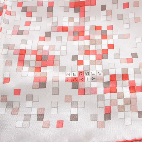 エルメス モザイク24 スカーフ 絹 シルク 赤 ライトグレー カレ