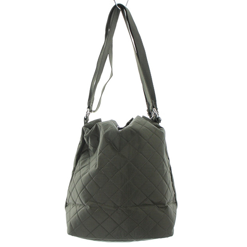 極美品　レスポートサック　巾着　ショルダーバッグ　キルティング　斜めがけ レスポートサック LesportSAC キルティング 巾着 ショルダー