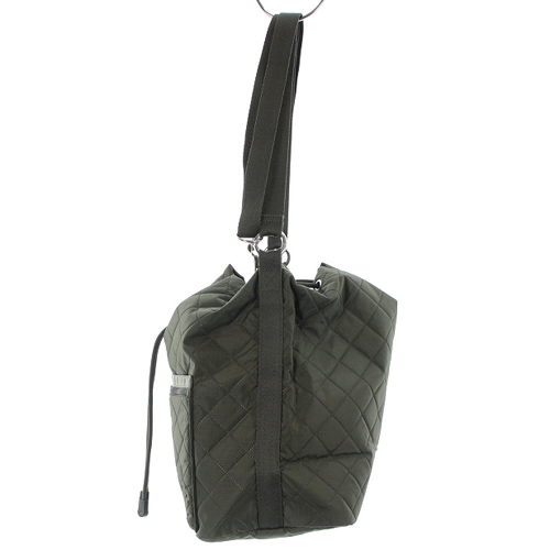 極美品　レスポートサック　巾着　ショルダーバッグ　キルティング　斜めがけ レスポートサック LesportSAC キルティング 巾着 ショルダー