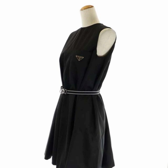 PRADA ライトグレー ノースリーブ ひざ丈ワンピース PRADA ライトグレー ノースリーブ ひざ丈ワンピース