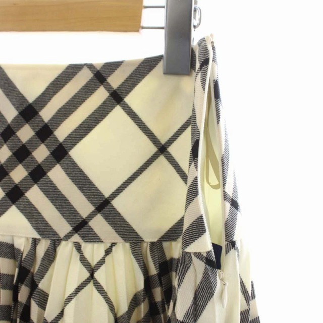 未使用品 バーバリーブルーレーベル BURBERRY BLUE LABEL ウール  