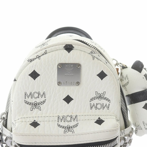MCM ホワイトバックパック エムシーエムバックパック サイドスタッズ 白/黒 レディース