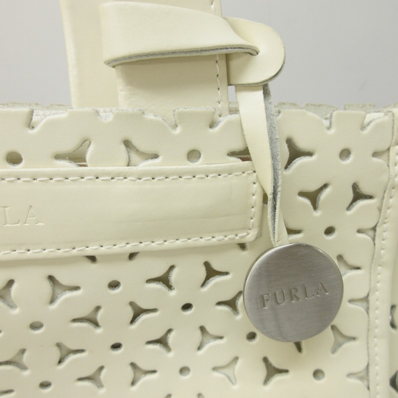 フルラ FURLA トートバッグ ハンドバッグ レザー カットワーク