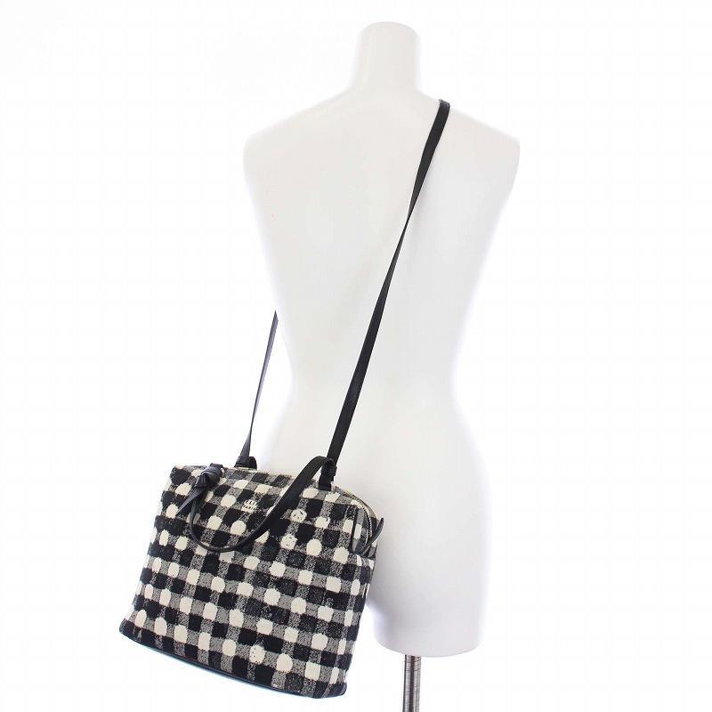 CÉLINE セリーヌソフトキューブ2way バックフィービー　ブラック CÉLINE セリーヌソフトキューブ2way バックフィービーブラック