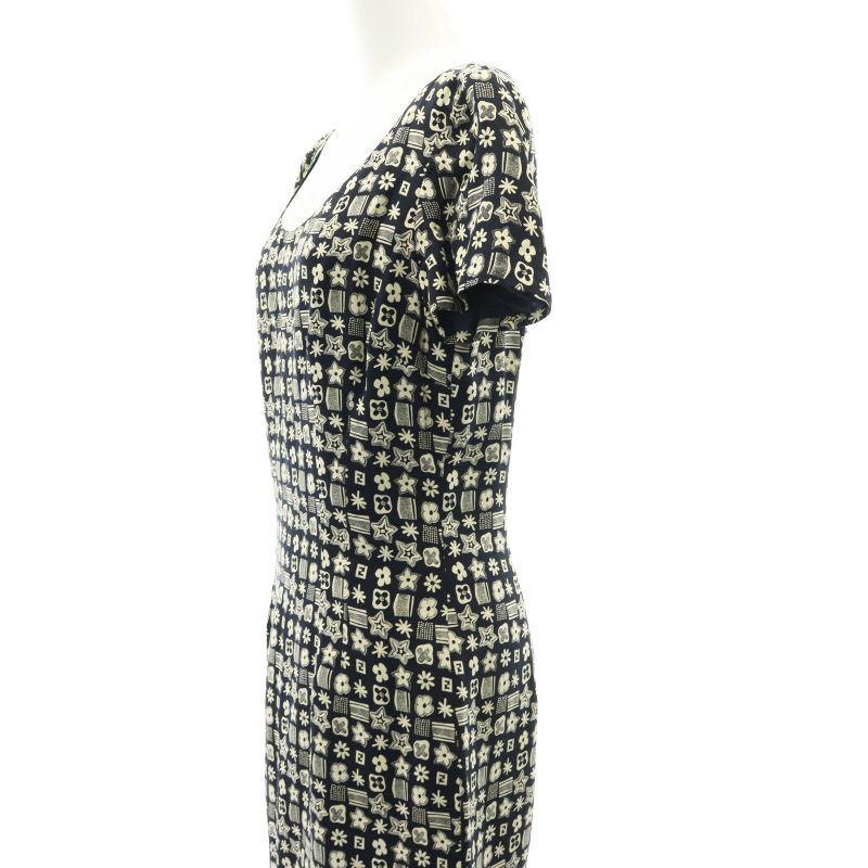 Fendi ロゴ入り 半袖タイトワンピース 38サイズ Fendi ロゴ入り 半袖タイトワンピース