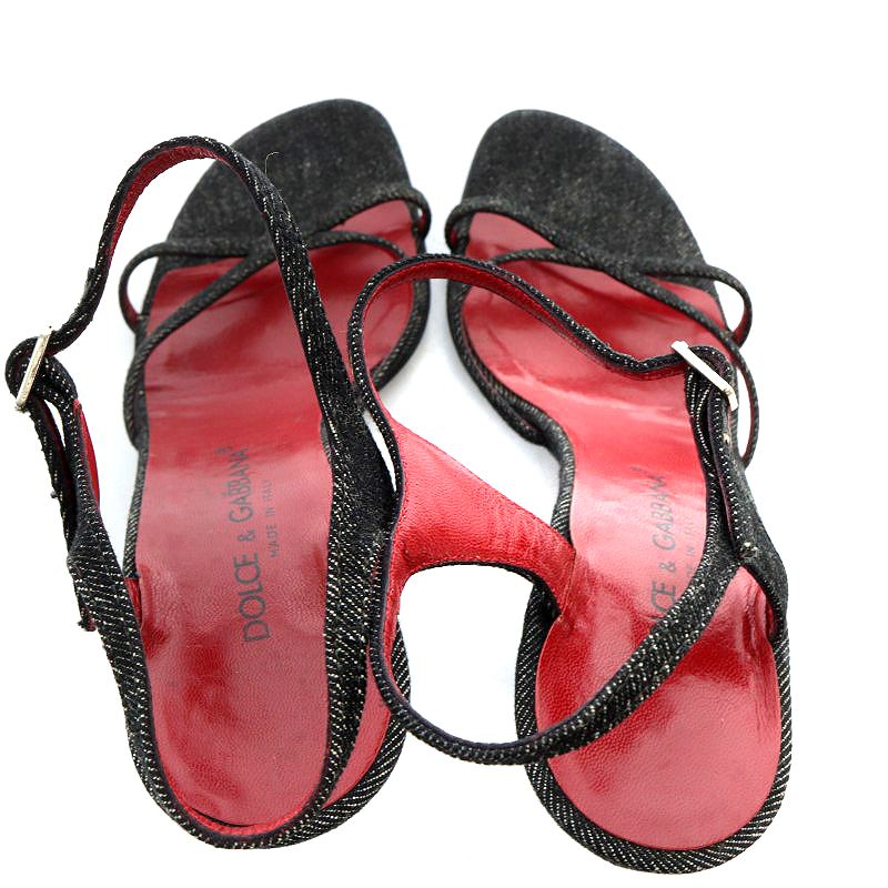 Dolce & Gabbana 黒赤装飾サンダル Blackのウィメンズ Satin sandals with rose embellishment
