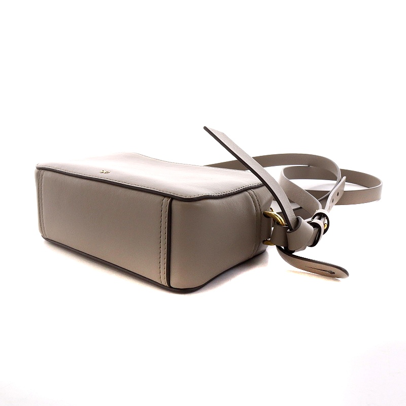 アニヤハインドマーチ Anya Hindmarch egg ショルダーバッグ