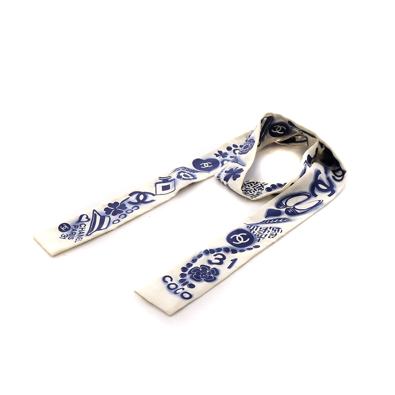 CHANEL シルク スカーフ ホワイト・ブルー シャネル CHANEL ココマーク タイスカーフ 総柄 シルク 絹 白 ホワイト