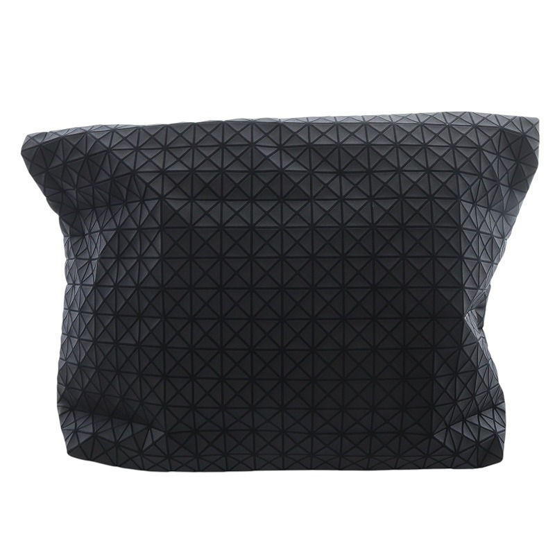 バオバオ イッセイミヤケ BAOBAO ISSEY MIYAKE クラッチバッグ