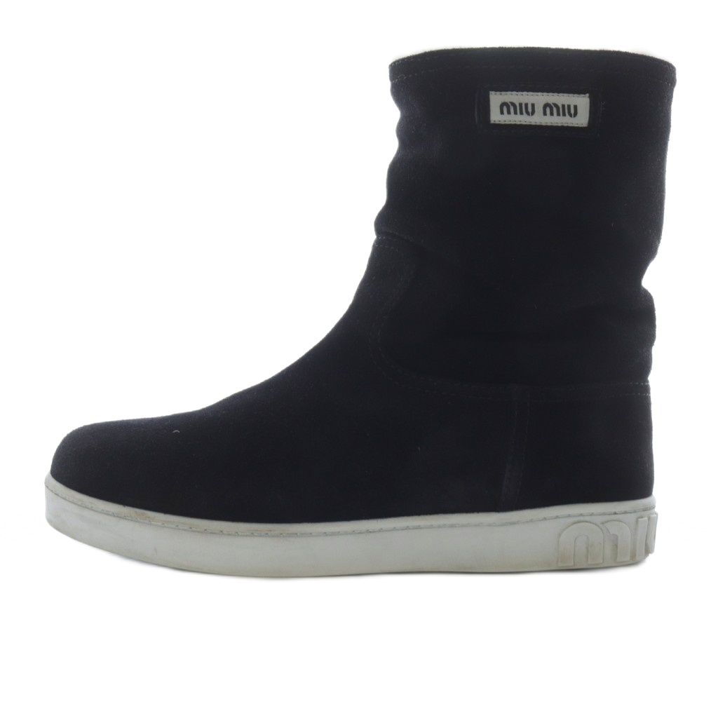miumiu ホワイト ロゴ付き ショートブーツ miumiu ホワイト ロゴ付き ショートブーツ miumiu ホワイト ロゴ