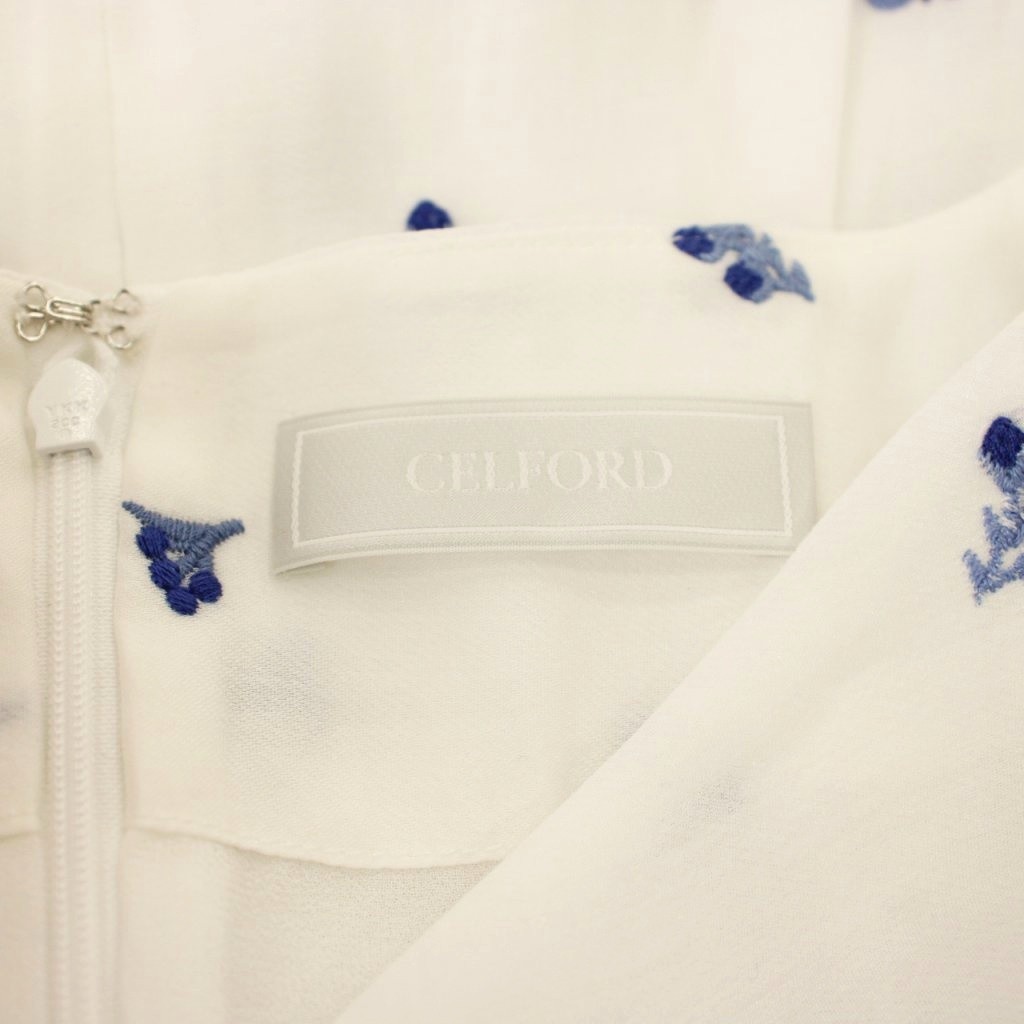 セルフォード CELFORD 25SS 小花刺繍ペプラムブラウス Vネック プル
