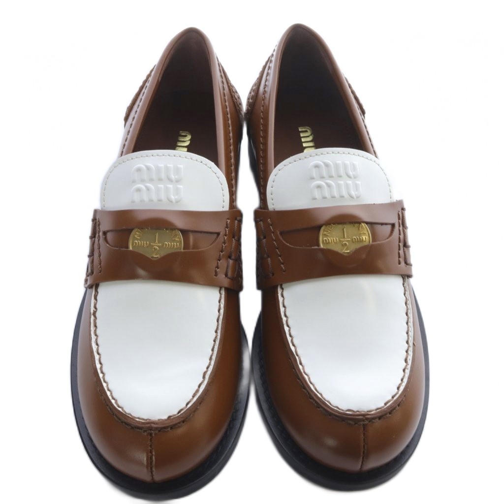 ミュウミュウ miumiu ローファー コインローファー レザー ロゴ