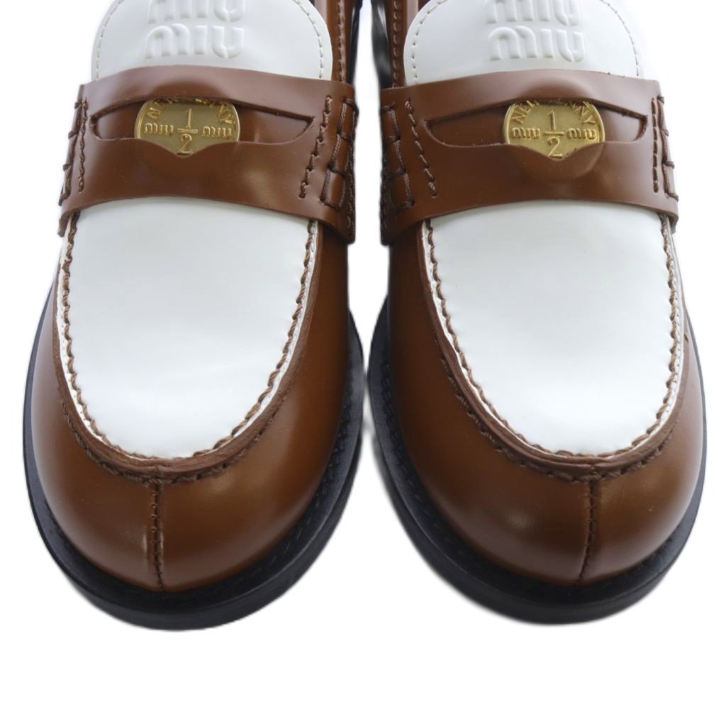 ミュウミュウ miumiu ローファー コインローファー レザー ロゴ