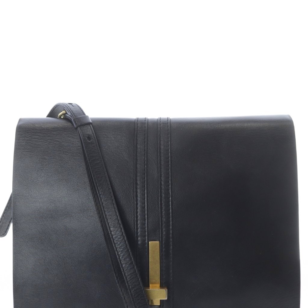 GIANNI CHIARINI 黒 レザー 斜め掛け ジャンニキャリーニ レザー GIANNI CHIARINI 黒 レザー 斜め掛け ジャンニキャリーニ レザー