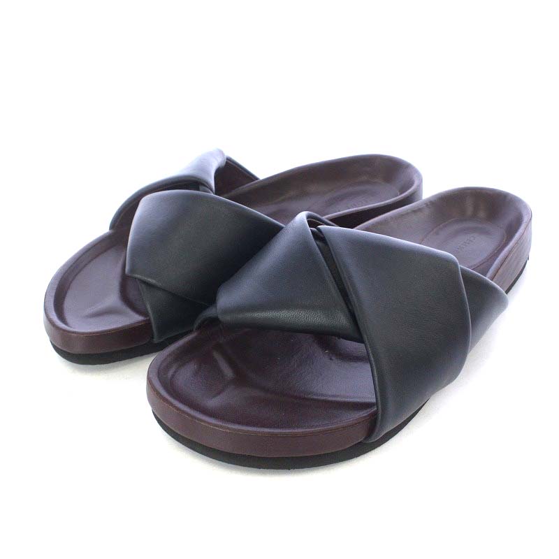 CELINE フイービー サンダル 初々しい 