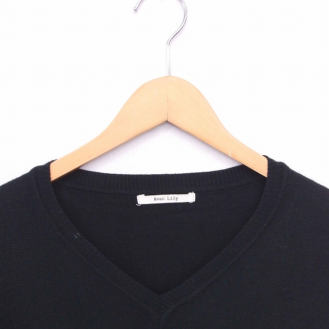 Avan Lily Vネックニット