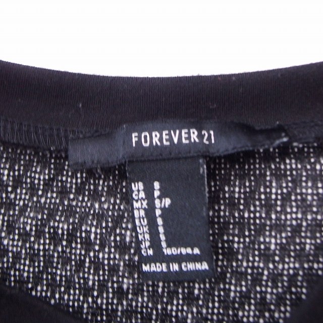 フォーエバー21 FOREVER21 ワンピース 総柄 丸首 半袖 ひざ丈 S ブラック 黒 ホワイト 白 /FT19 レディース で迅速にお届け ワンピース 柄 黒・白 21 ひざ丈ワンピース