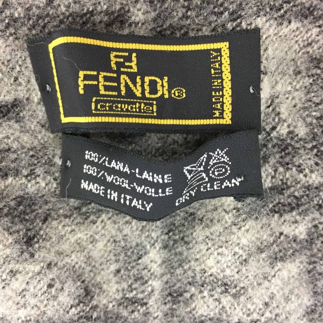 フェンディ FENDI マフラー ショール ズッカ柄 グレー メンズ 191