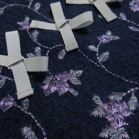 ベベ Bebe ワンピース ひざ丈 長袖 刺繍 花柄 女の子 150 紺 ネイビー Ck12 キッズ 198 ベクトルパーク