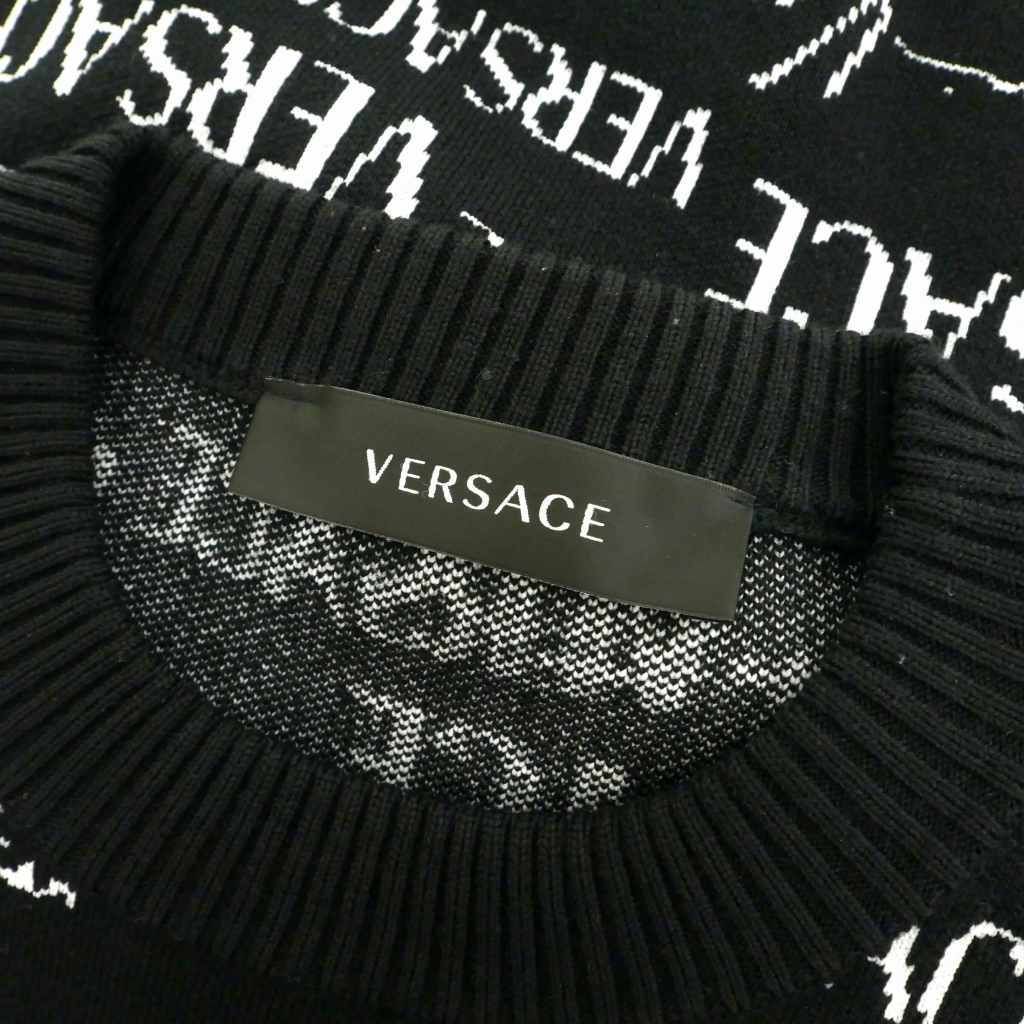 ヴェルサーチ ヴェルサーチェ VERSACE 総柄ロゴニット セーター ヴェルサーチ ヴェルサーチェ VERSACE 総柄ロゴニット セーター