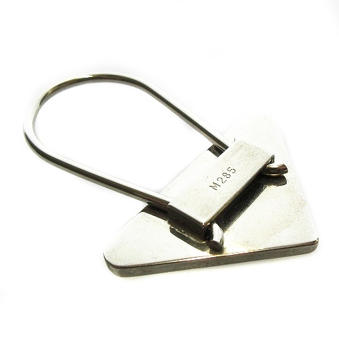 プラダ PRADA キーリング チャーム キーホルダー 三角プレート