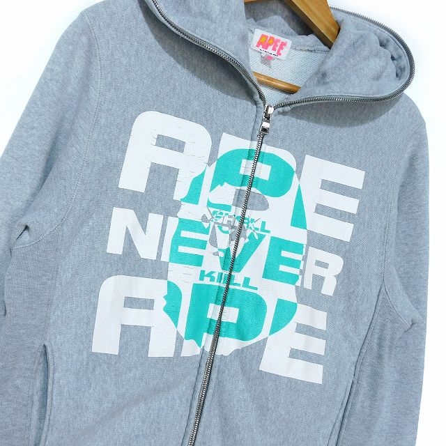 アベイシングエイプ A BATHING APE × KAWS スウェット パーカー 
