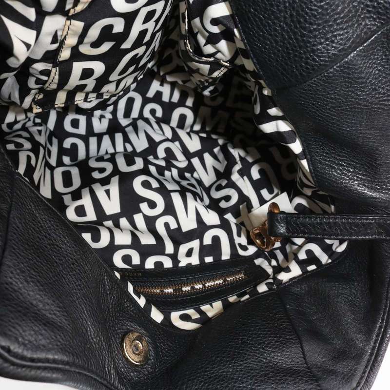 マークバイマークジェイコブス MARC by MARC JACOBS コア