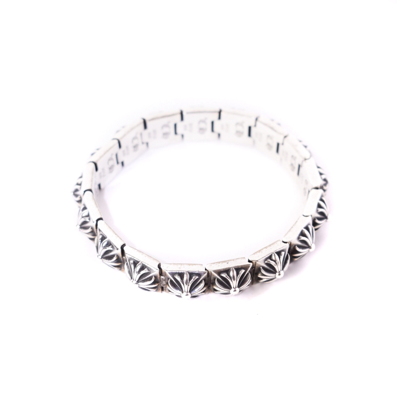 Chrom hearts ピラミッドブレスレット クロムハーツ（Chrome Hearts）ブレスレット ピラミッド プラス