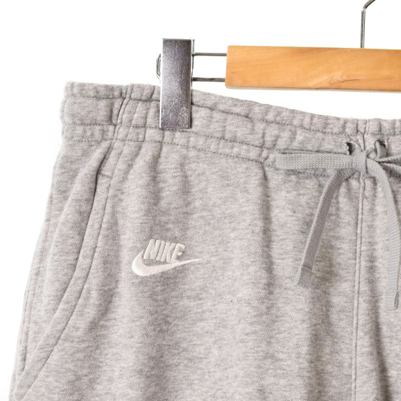 新品　レア　NIKE エッセンシャル　フレンチテリー　スウェットハーフパンツ　灰 L 新品 ナイキ スウェット ショートパンツ フレンチテリー