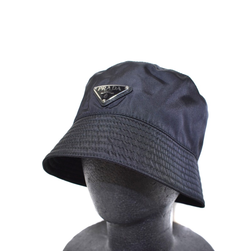 プラダ PRADA バケットハット ナイロン 三角プレート 帽子 S 黒 