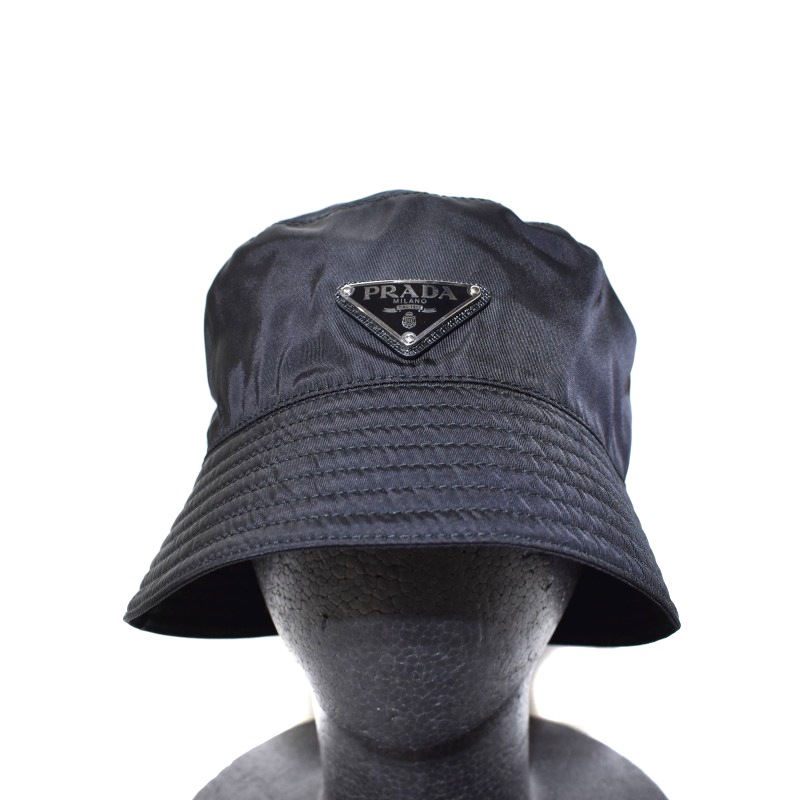 プラダ PRADA バケットハット ナイロン 三角プレート 帽子 S 黒 