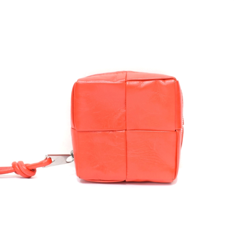 BOTTEGA VENETA(ボッテガヴェネタ) サコッシュ ネックポーチ BOTTEGA