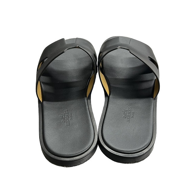 【希少】エルメス　イズミール　ブラック40 ブラックサンダル サンダル 《イズミール》 - ブラック | Hermès - エルメス-公式