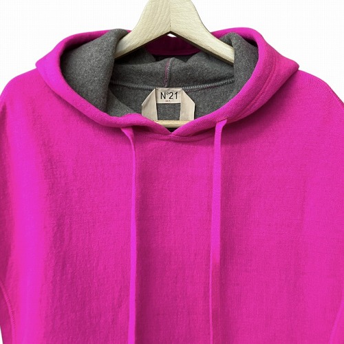 ヌメロヴェントゥーノ N°21 22AW オーバーサイズ ノースリーブ ニット