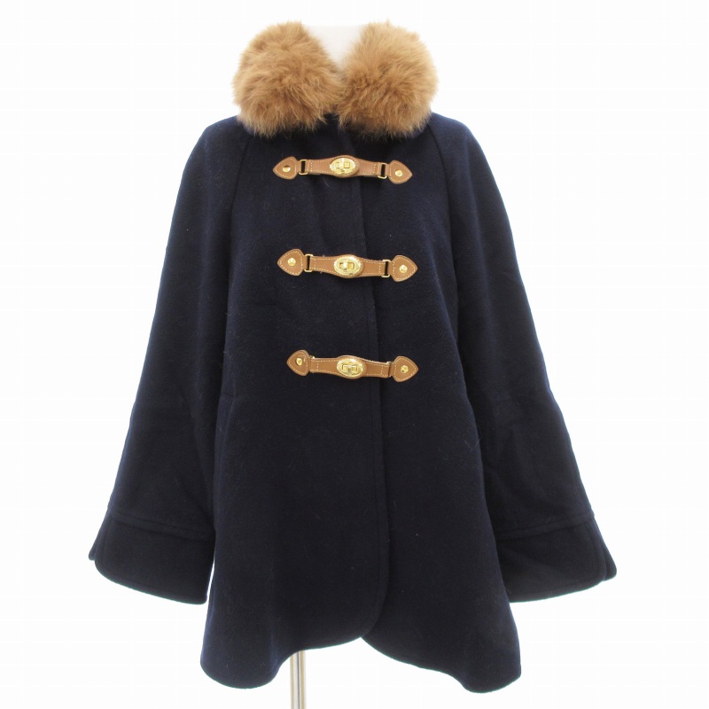 本日お値下げ中★Apuweiser-riche 金釦ノーカラーショートコート Apuweiser-riche（アプワイザーリッシェ）の「金釦ノーカラーショート