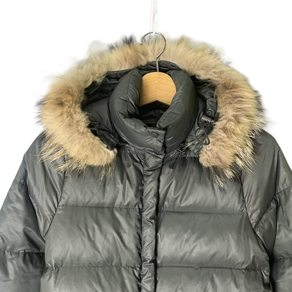 モンクレール レディース ファー付きダウンジャケット 茶タグ XS サイズ00 モンクレール MONCLER 茶タグ ダウンジャケット フード付き ファー
