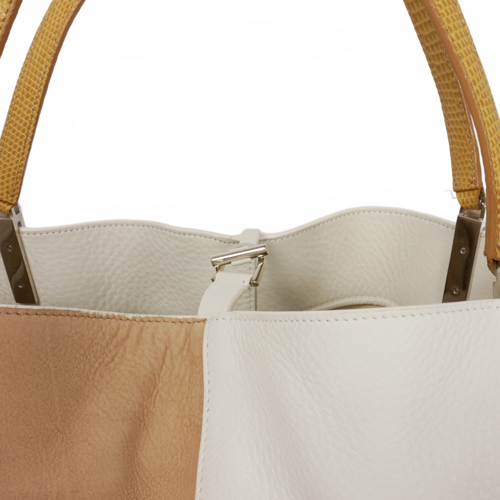 THE ROW ザロウ　ホワイト タンクトップ The Row(ザ・ロウ) タンクトップ(レディース) - 海外通販のBUYMA