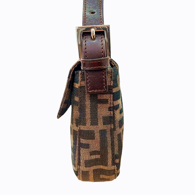フェンディ FENDI 美品 33492 26424 008 マンマバケット ズッカ柄 FF柄